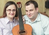 Anna Wrona i Marcin Kołodziej politolog i prawnik, narzeczeni,  związani ze wspólnotą Emmanuel