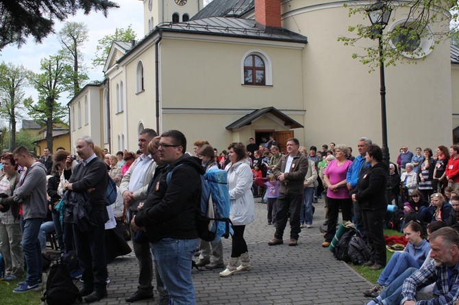 Pielgrzymia Msza św. w Hałcnowie