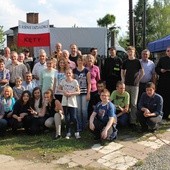 Parafianie z Kęt Podlesia, którzy całą armią postanowili ugościć pielgrzymów u siebie