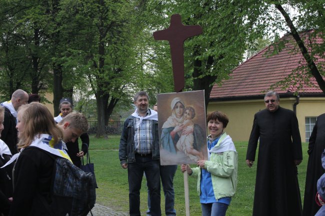 Pierwsza szensztacka pielgrzymka rodzin