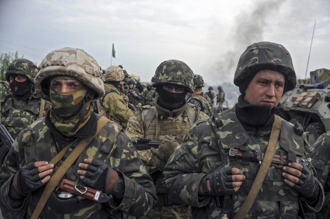 Rosja otrzega Ukrainę przed "katastrofą"