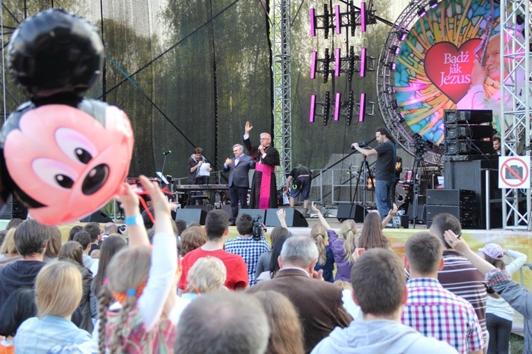 Koncert "Bądź jak Jezus" 2014 cz. 1