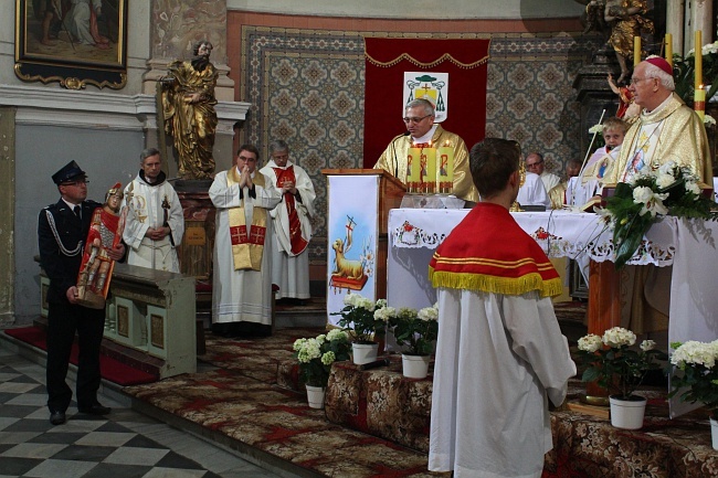 Papieski pomnik w Dusznikach