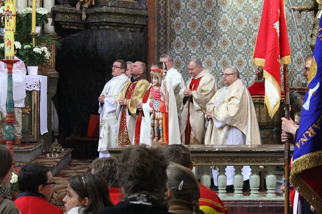 Papieski pomnik w Dusznikach