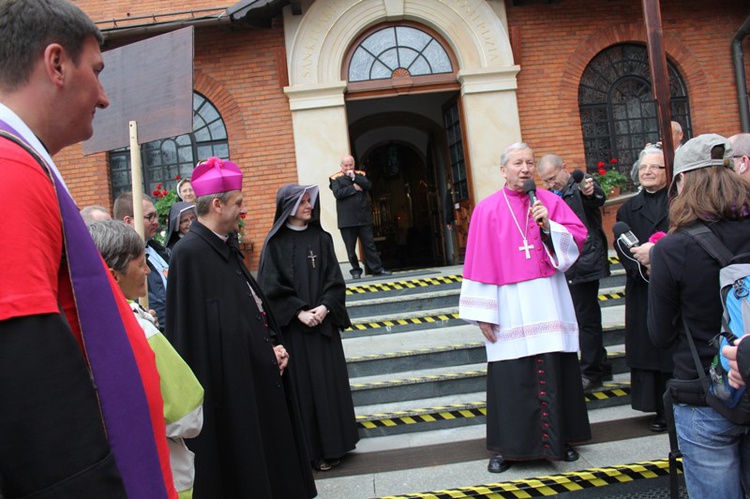 Przywitani przez biskupa Jana Zająca