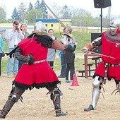 Pokaz walk rycerskich zorganizowany przez nidzickie bractwo rycerskie