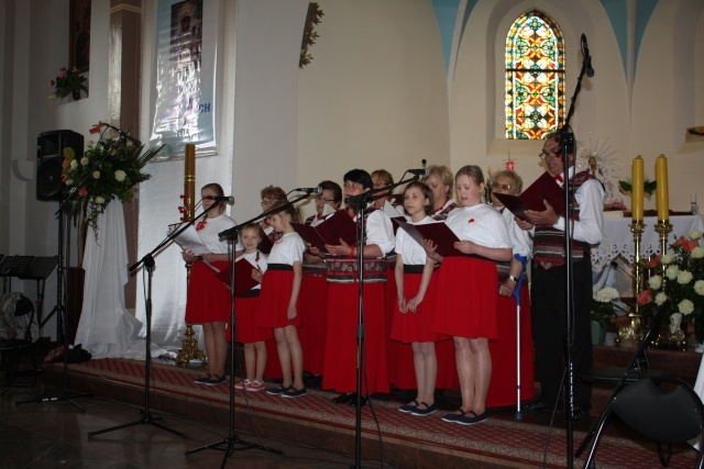 Przegląd Pieśni Maryjnej w Kłodawie