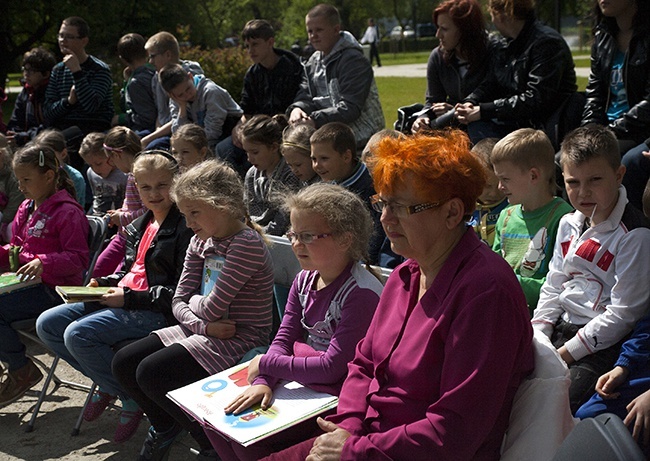 Czytanie łączy pokolenia