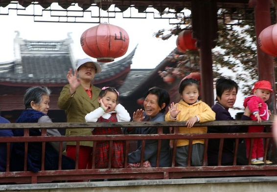 Chiny: obostrzenia religijne w sierocińcach