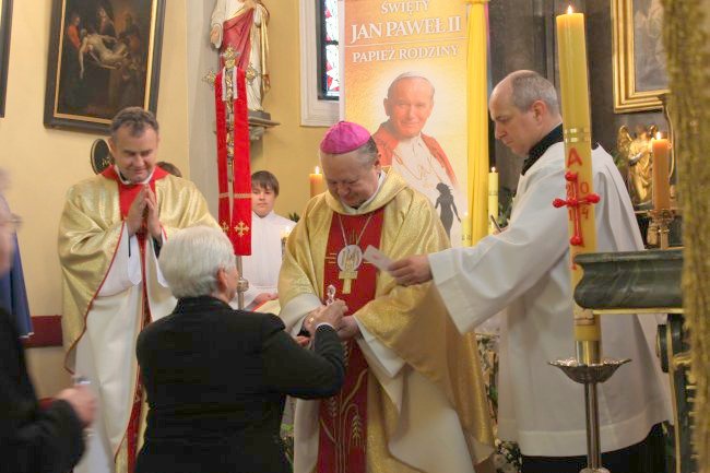 Stulecie marianek w Zbrosławicach