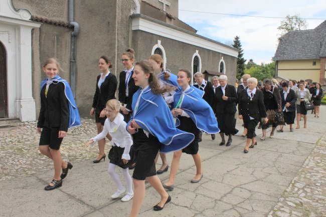 Stulecie marianek w Zbrosławicach