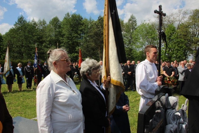 Ostatnie pożegnanie śp. ks. kan. Karola Tomali