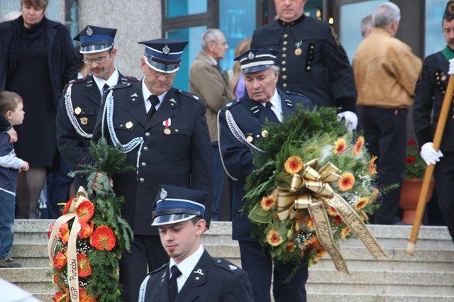 Ostatnie pożegnanie śp. ks. kan. Karola Tomali