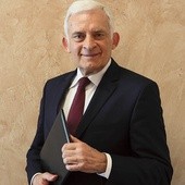 Jerzy Buzek zasiadał w PE od 2004 r. Teraz kandyduje  z 1. miejsca na liście PO na Śląsku