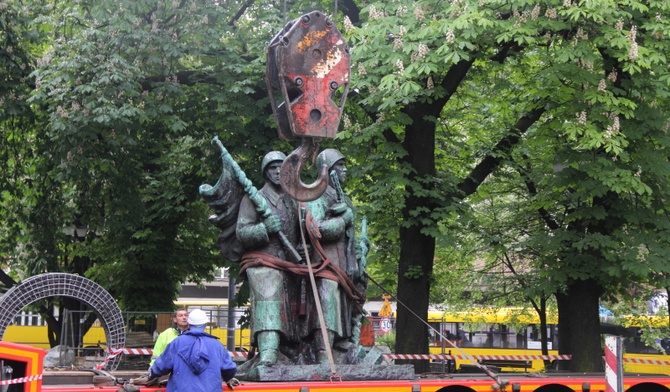 Co w miejsce pomnika Sowietów?