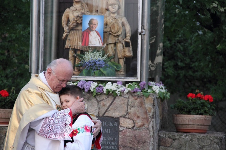 Msza św. przy kapliczce na Korabce