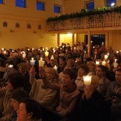 Frekwencja na nabożeństwach fatimskich rośnie z miesiąca na miesiąc