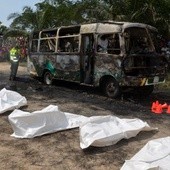 32 dzieci zginęło w pożarze autobusu
