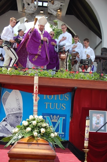 Ostatnie pożegnanie ks. Tadeusza Juchasa cz.1