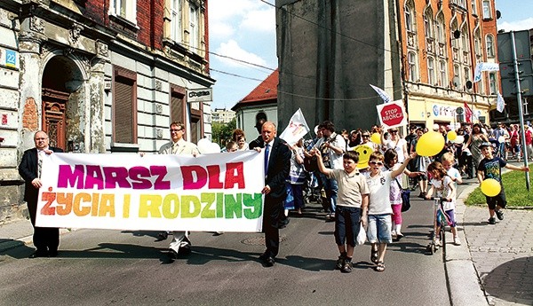   Ubiegłoroczny marsz dla życia i rodziny w Bytomiu