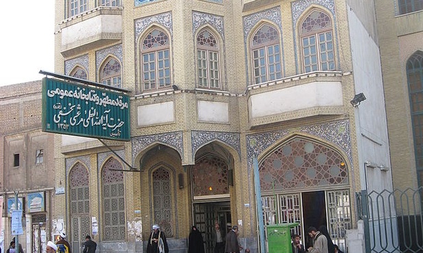 Muzułmanie przetłumaczyli katechizm na perski  