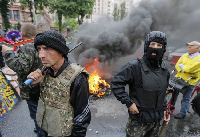 Kijów: znów płoną opony
