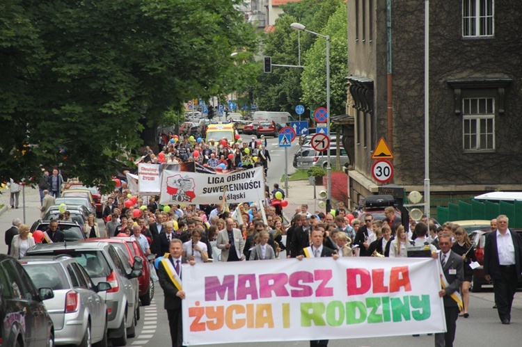 Marsz dla życia i rodziny w Katowicach