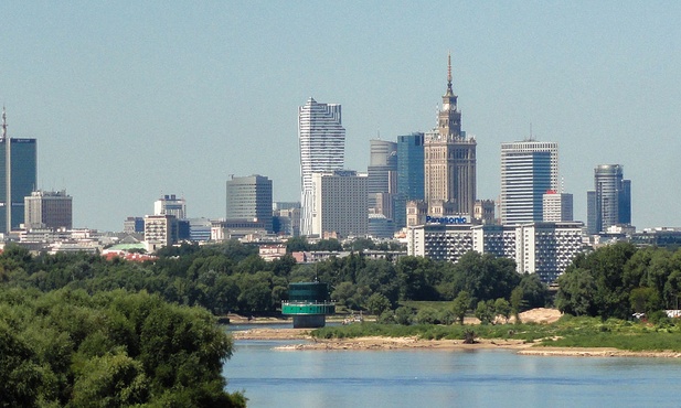 Warszawa: Atak bombowy na komendę udaremniony