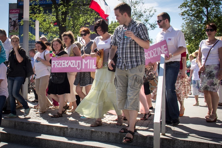 Marsz dla życia i rodziny w Olsztynie 2014