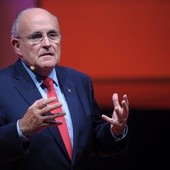 Giuliani: Sankcje nałożone na Rosję mają "zablokować" Trumpa