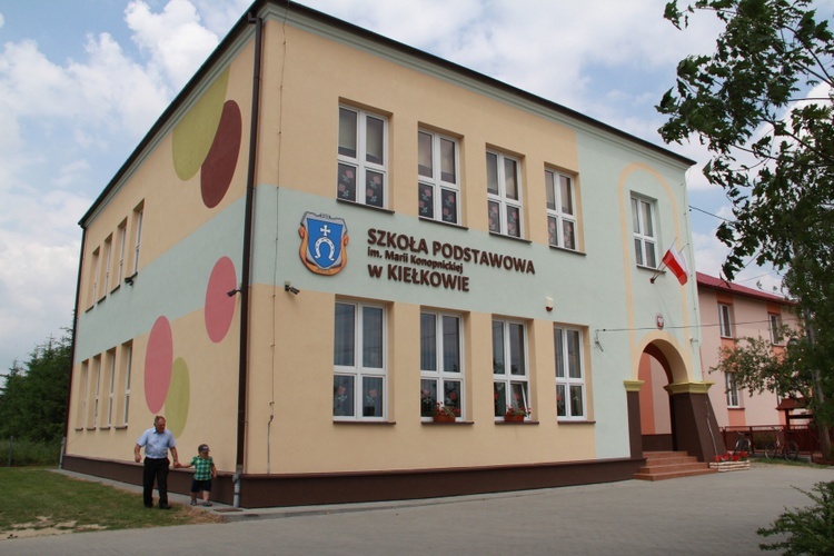 Stulecie szkoły w Kiełkowie