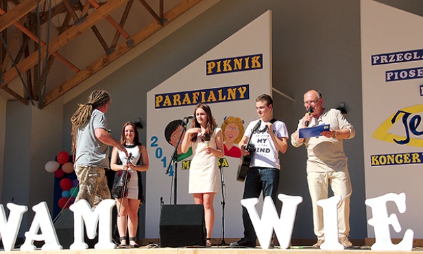 Na scenie amfiteatru w Milówce wystąpili nagrodzeni w XV Konkursie Piosenki Religijnej 