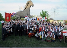 Zapewne i w tym roku zespoły staną do pamiątkowej fotografii przy opoczyńskim Pegazie - "koło konia", jak zazwyczaj mówią w mieście