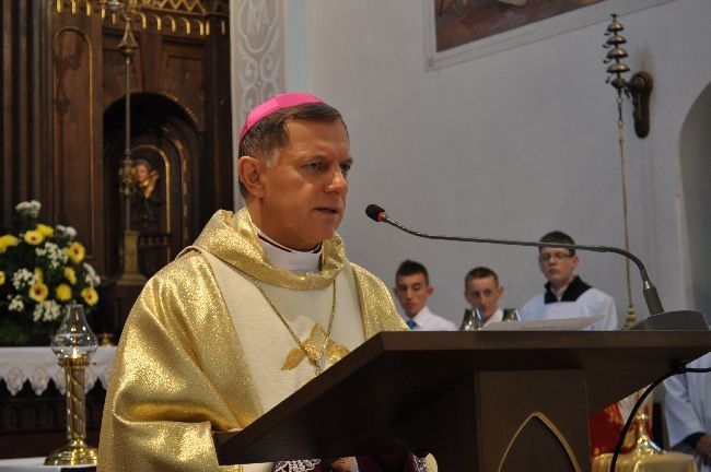 Abp Mokrzycki w Wieczfni Kościelnej