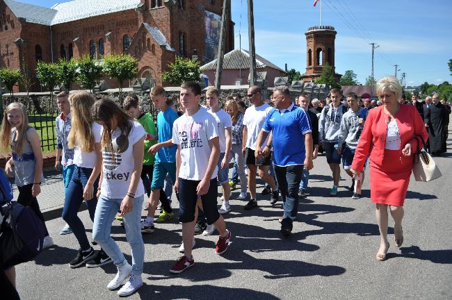 Abp Mokrzycki w Wieczfni Kościelnej