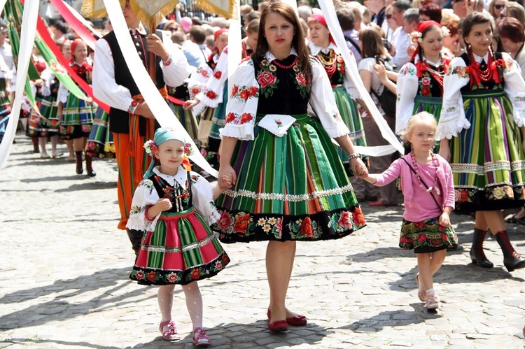 Procesja Bożego Ciała w Łowiczu - cz. 1