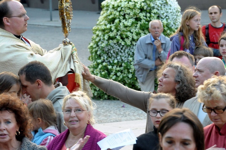 Koncert uwielbienia - adoracja