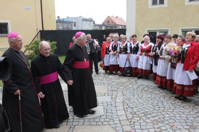 Kapłan jakich mało