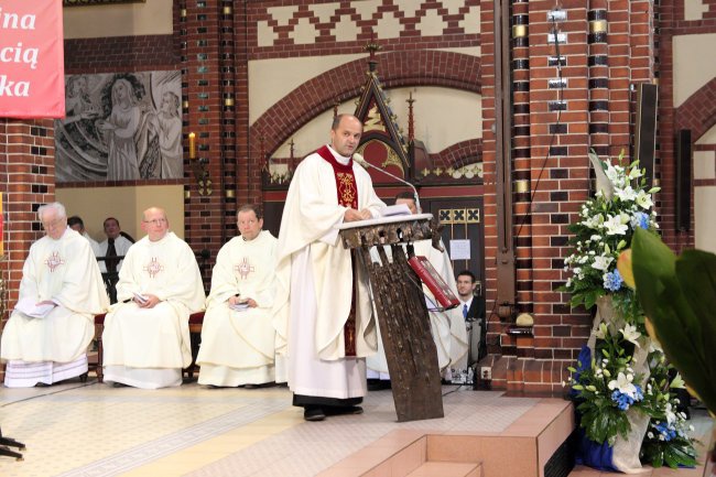 Koronacja ikony Matki Bożej w Gliwicach cz. 2