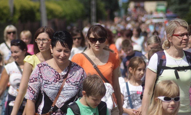 Piesza pielgrzmka szkolna do Hałcnowa