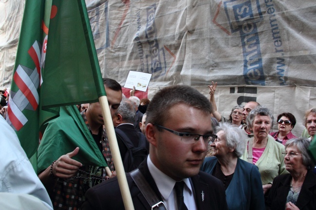 Protest przeciwko "Golgota Picnic"