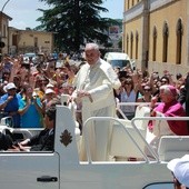 Papież: Kościół to lud służący Bogu i braciom