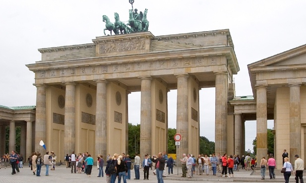 Stulatka przechytrzyła oszusta