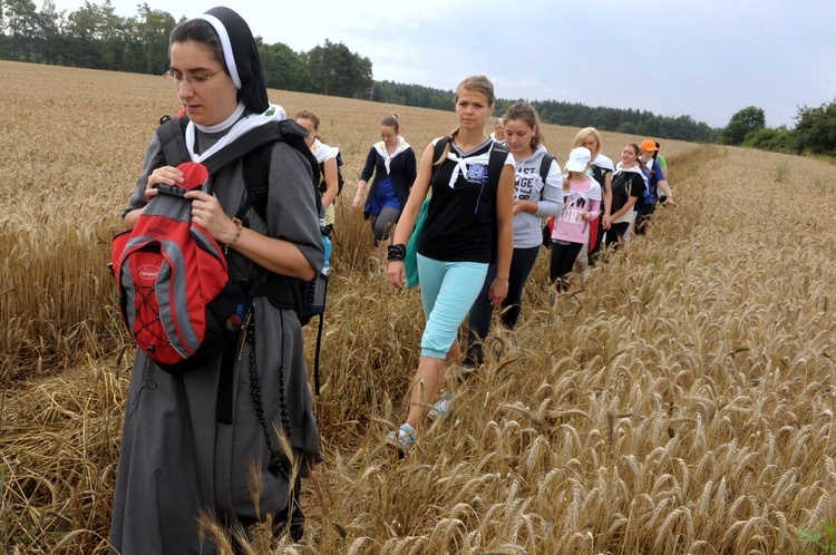 Do Rokitna - w obiektywie ks. Romana