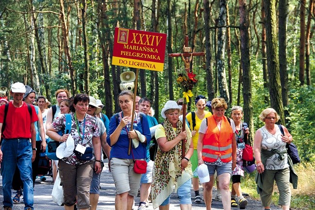 Po raz 34.  pielgrzymi szli  do Matki Bożej Bolesnej  Królowej Polski