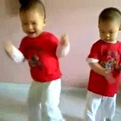 Niesamowite maluchy i Gangnam style