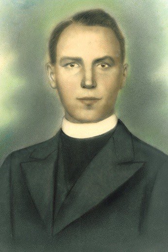  Ks. Józef Adamecki (1912–1944)