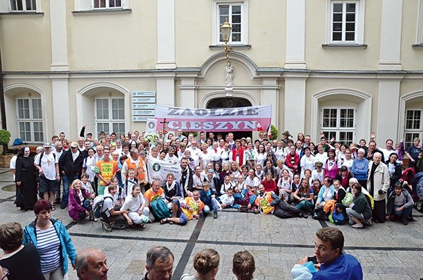  Pielgrzymi zaolziańscy po Mszy św. w kaplicy MB Jasnogórskiej