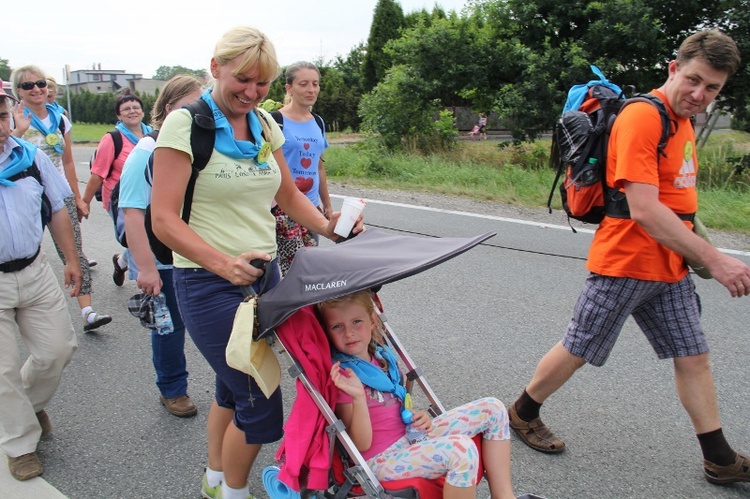 69. Pielgrzymka Rybnicka - dzień 1. - postój w Wilczej