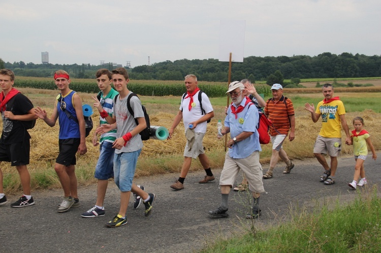 69. Pielgrzymka Rybnicka - dzień 1. - za Książenicami